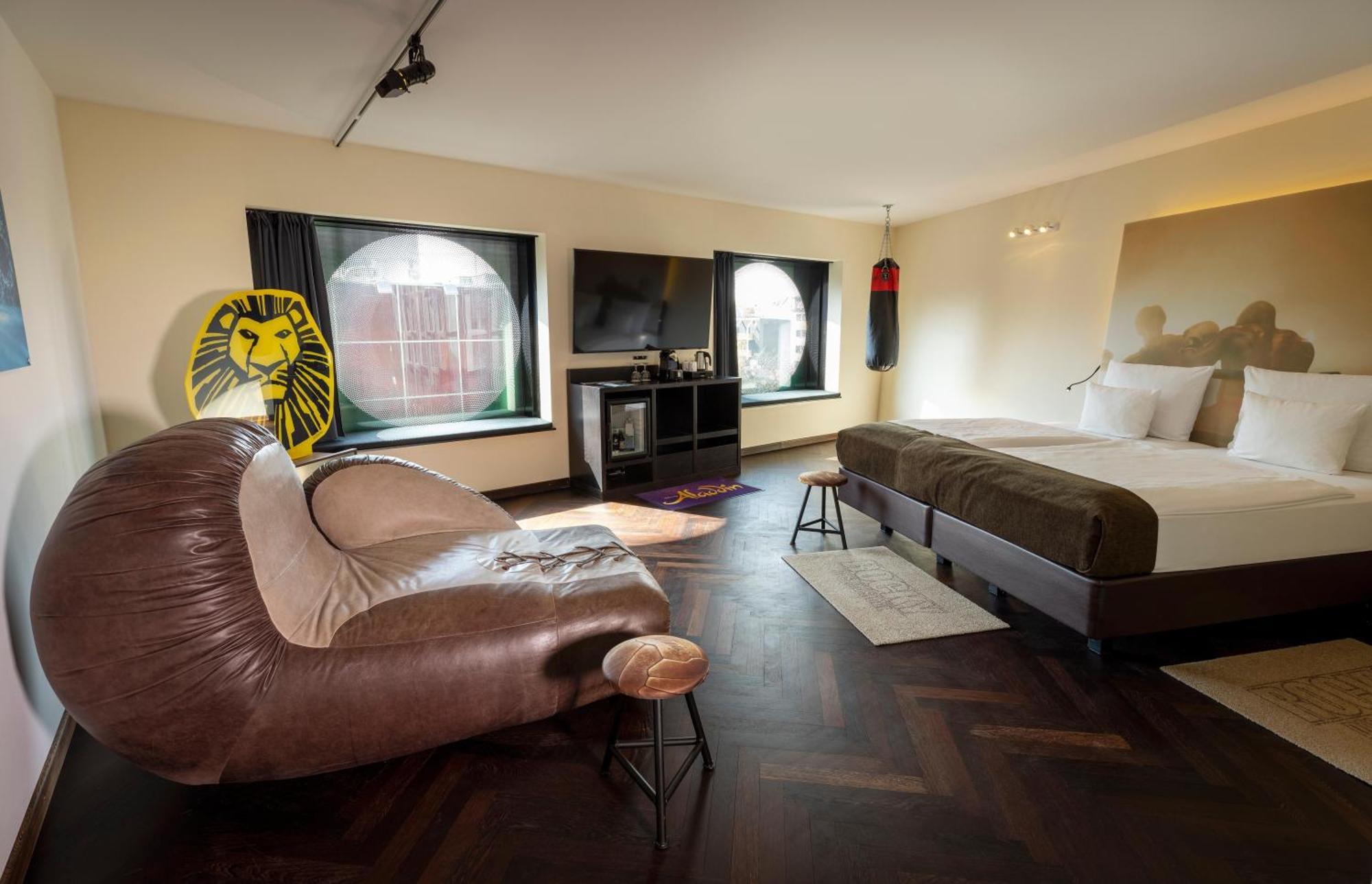 Spannende Hotels An Der Reeperbahn Bild
