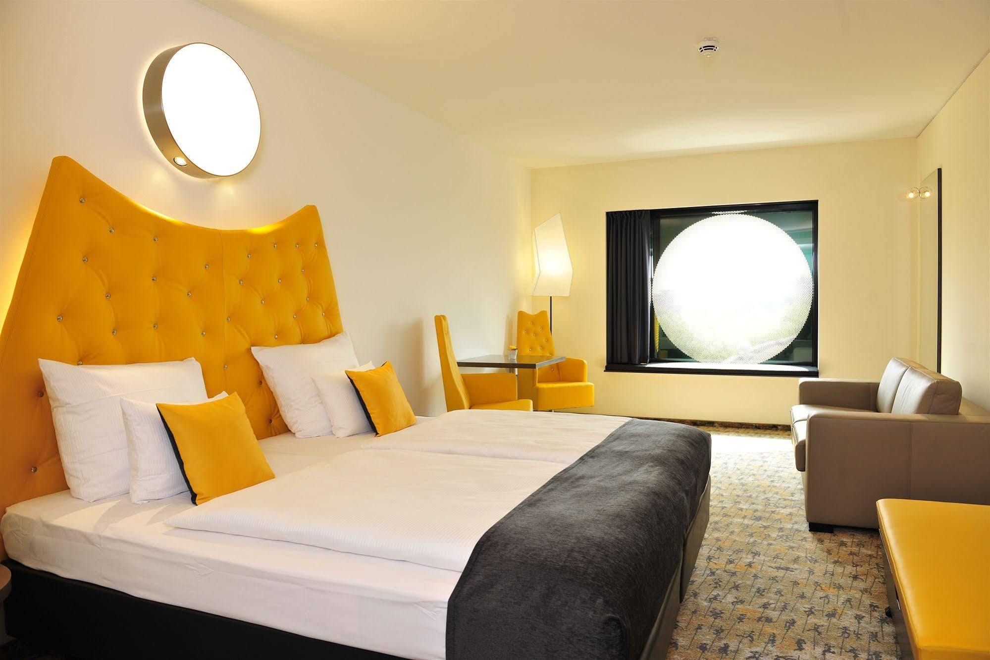 Spannende Hotels An Der Reeperbahn Bild